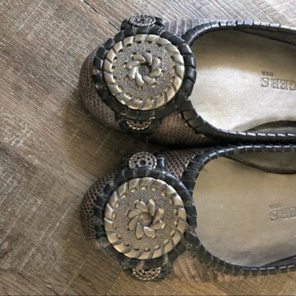 Jack Rogers Dakota Snakeskin Animal Print Coin Medallion Flats 6 - Picture 8 of 9